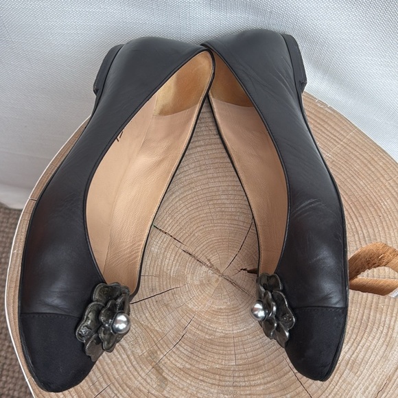 Authentic CHANEL Camellia Ballet Flats | Size 40 | Luxury Leather/Satin - Picture 7 of 13